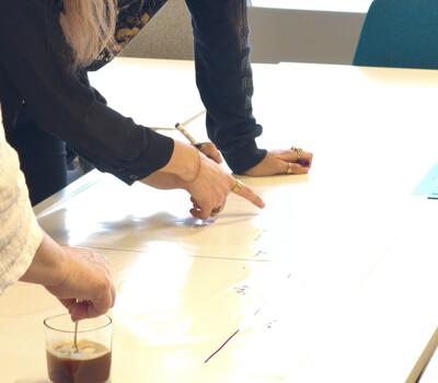 Deux personnes en formation